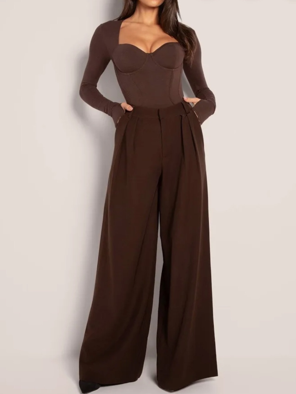 Sculpted Sweetheart Long-Sleeve Corset in Dark Brown